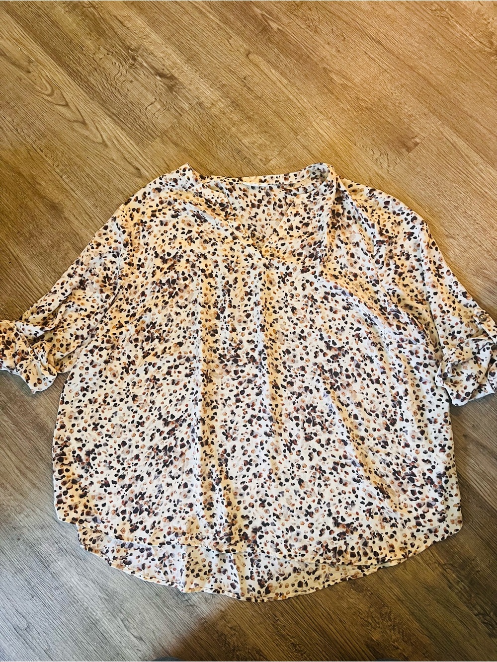 Maurices Atwood Dot Print 3/4 Sleeve Popover Blouse 3X - Picture 3 of 8